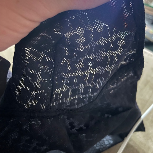 Skims LOGO MESH TRIANGLE BRALETTE - Picture 3 of 6